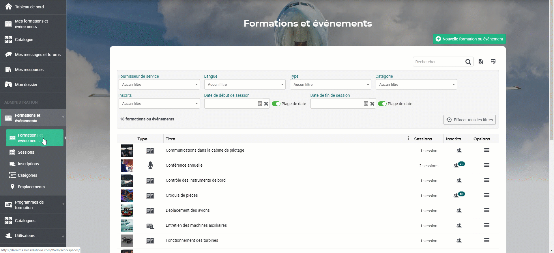 Animation montrant l'inscription de plusieurs participants à une session de formation par un administrateur.